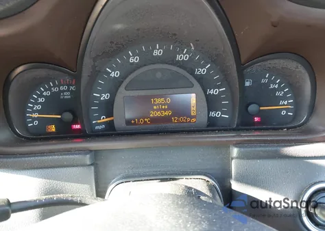 2002 Mercedes-Benz C 230 z USA, uszkodzony, nr VIN WDBRN47J92A284531